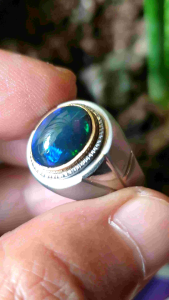 Cincin Kakimaya Black Opal: Desain Perhiasan Unik untuk Acara Formal