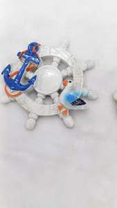 Nautical Ref Magnet Steering Wheel with Anchor and Bird Motifs for Decorative Use - Random Design