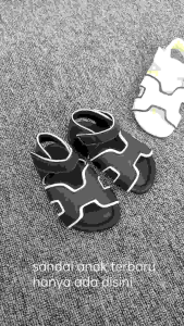 Sandal Fashion Anak Terbaru Usia 2 Tahun Sampai 4 Tahun