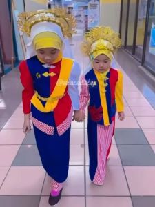 Kebaya Merdeka Chiongsham