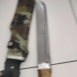 Golok Kebun & Kerja Baja: Sarung Loreng untuk Pertanian