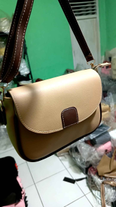 YURA BAG Tas selempang  tas bahu tas shoulderbag Wanita Slingbag Cewek Kulit dengan tali panjang bisa diatur penutup resleting