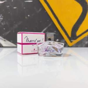 Nước hoa nữ Marry Me Eau De Parfum 4.5ml
