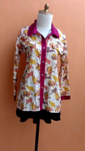 atasan kemeja wanita cream motif kuning batik list merah M cewek lengan panjang kerja kuliah