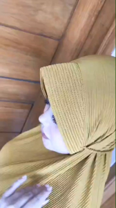 Mels Hijab - Salimah L (Jilbab Instan Plisket Tali Jersey Korea) Kerudung Bergo Pad Antem