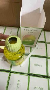 120ml Car & home Aromatherapy Light Luxury Fragrance Car Perfume Ornaments Lasting Light Fragrance车和家香薰高级感香氛持久除异味