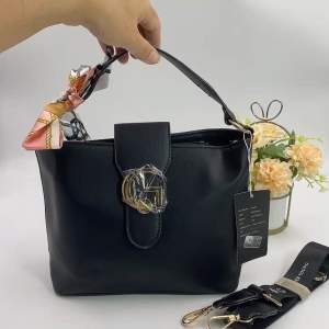 กระเป๋าทรงถัง กระเป๋าช็อปปิ้ง สายสปอร์ต" - กระเป๋าทรงถัง กระเป๋าช็อปปิ้ง สายสปอร์ต