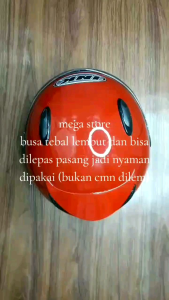 helm model centro merah ferari