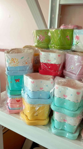 กระถางเซรามิกดินเผา 3.5 นิ้ว ทรงกลม ทรงหัวใจ และทรงดาว พร้อมจานรอง เหมาะสำหรับต้นไม้ขนาดเล็ก แบบไม่ทาสารเคลือบเงา สินค้าพร้อมส่งผลิตในไทย