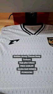 [ GRATIS SABLON CUSTOM NAMA DAN NOMOR PUNGGUNG ] Setelan Jersey Timnas Away Terbaru 2025 Usia 5 sampai 13 Tahun Baju Timnas Indonesia New Jersey Futsal Kaos Sepak Bola Anak Laki Laki Baju Olahraga Badminton Perempuan