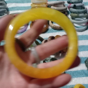 กำไลหยกแผลจะพม่าไซส์ 62 รหัส 052 BB