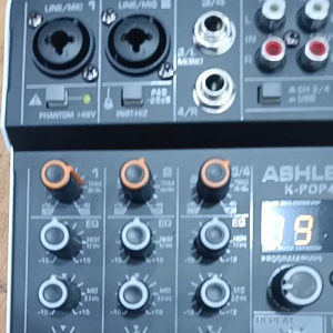 Mixer Ashley Kpop 4 Mikser: Pemutar Musik Profesional & Berkualitas