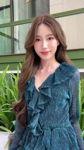 NOOZZSHOP 5511454 เดรสสั้นผ้่าพลีทกลิตเตอร์ ระบายชายกระโปรง มีซับใน