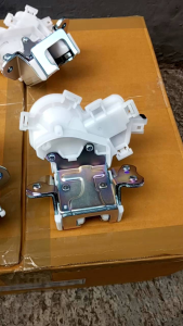 Door lock Bagasi 3 pin Mitsubishi Xpander Original barang lelang Gress baru