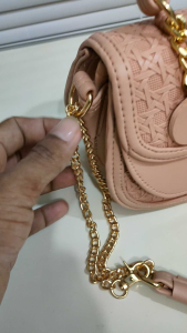 Tas Edisi Terbatas dengan Bahan Kulit Sintetik Anti Air