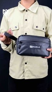Sling Bag Waterproof & Aksesoris Perjalanan