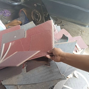 amplas kain kaku kiloan kondisi baru bukan bekas pakai atau cucian di jamin barang baru gres tajam dan awet harga untuk per 1 kg.