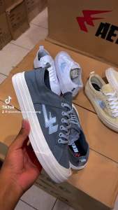 (Bisa Nyala Reflective) Sepatu Sneakers Pria Wanita Aekoshoes New Twoyears Grey Lokal