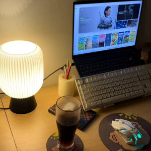 lampu meja cahaya lembut