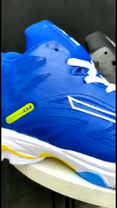 Mizuno Wave Lightning WLZ7 Mid: Sepatu Volly Terbaik Pria & Wanita