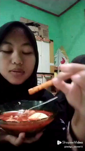 KERUPUK SEBLAK KERING STANTING DAUN JERUK /Kerupuk bulat /SEBRING / SEBLAK KERING/MAKANAN PEDAS/ JAJANAN PEDAS/ MAKANAN VIRAL TIKTOK
