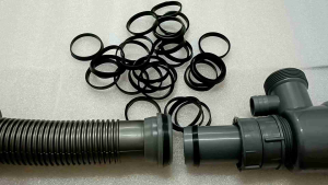 ยางประเก็นทรงกรวย(ยางยืดออกได้มากๆใช้กับท่อเส้นผ้า5.8ซมและ4.5ซมก็ใส่ได้)ยางสวมนอกท่อรองเกลียวตัวผู้