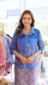 เสื้อเชิ๊ต ผ้าลินินปักลายดอกไม้ อก38-42นิ้วและ อก44-46นิ้ว อก48-52งานฟรีไชส์