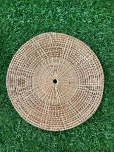 ที่รองหม้อขนาดใหญ่กว้าง 11 นิ้ว จานรองทำจากหวายแท้100% ทาเคลือบเงาอย่างดี