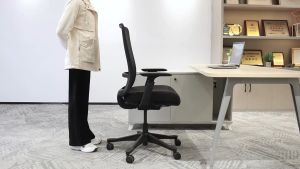 Dekoruma SAGA Kursi Kantor Ergonomis Hitam / Kursi Kerja Staff