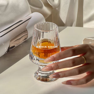 แก้วใสคริสตัลลายทางฝรั่งเศสสำหรับดื่มไวน์แดง แก้วดื่มสุราขนาดเล็ก แก้วดื่มสุราสำหรับรับประทานอาหารที่มีช่องสำหรับสัมผัสกลิ่น