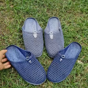 DÉP NHỰA DẺO NAM đi được mọi địa hình và thời tiết size 40-44