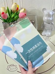10pcs Disposable Bath Towels70x140cm Face Towels White Soft Bath Bath WipePortable Breathable Thick Bath Cloths For Travel