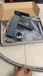 Vòi lavabo Nóng lạnh vuông STN-325 Inox 304 Sơn tĩnh điện Nano Đen Vòi rửa mặt