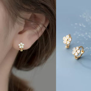 Fashion Daisy Flower Stud Earrings For Women Simple Small Hanging Earrings Girl Party Jewelry Gift