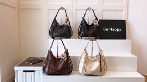 Túi xách đeo vai đeo kiểu balo 2trong1 họa tiết khóa dọc 1bên thời trang Hàn Quốc Thanhthushop68 103