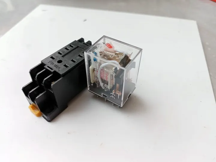 (PAKET%20SET)%20RELAY%20MY2N%20220V%208kaki%20DAN%20SOKET%20RELAY%20MY2N%20220VOLT%20SOKET%20RELAY%20MY2N%20220%20Volt%20RELAY%20220V%20MY2N%20-%20Image%202