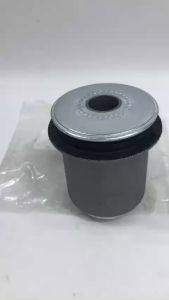 Cao Su Càng A Dưới ( Lớn) Toyota Innova  Hilux 04 - nay (Mã 48655-0K010)