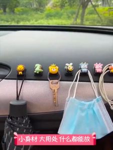 Car Cute Cartoon Mini Hook Hang Mask Phone Cable Holder Key Chain Ring Hanger car Interior small hook Car Hook takeout hook milk tea hook