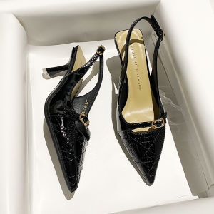 รองเท้าส้นสูงหนังแท้สีดำสำหรับผู้หญิง ทรงหัวแหลม สายรัดแบบหัวเข็มขัด รองเท้าแตะแบบสวม สไตล์เกาหลี รองเท้าแฟชั่น