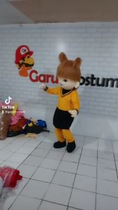 Kostum maskot badut marsha kucir kuning hitam setelan dewasa lucu