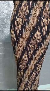 Rok Plisket Batik: Bawahan Kebaya Wanita Modern & Tradisional
