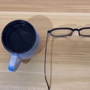 100Pcs Glasses Cleaning Wipes Anti-Fog Eyeglasses Wet Wipes Disposable Glasses Cleaning Cloth