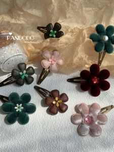 Pandodo Original Handmade Retro Stylish Leather Pearl Flower Hair Clip Childrens Side Hair Accessories Fashionable Girls Hair Decorations