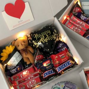 PERCUMA LED LIGHT Chocolate Gift Box Balloon Flower Bouquet Hadiah Coklat Bunga Belon Birthday Graduation Love Anniversary