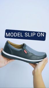 StyleHub Onyx Classic Office Elegance | Sepatu Hipzo Slip On Shoes - Formal Kerja Hitam Coklat M035