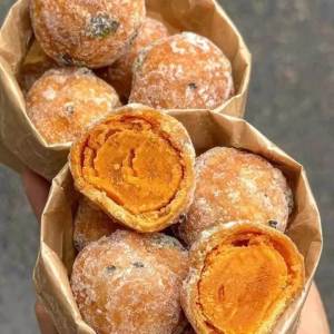 Chaozhou Specialties Salted Egg Yolk Pastry Individually Wrapped