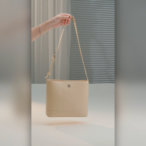 Túi Yuumy (Thời trang nữ form cứng dáng vuông size 22 - Túi đeo vai da Seasand YN299)
