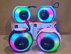 Mini Speaker Bluetooth X-811 Bisa TWS 2in1 HIFI Music BOX Stereo Mega Bass Wireless Warna Warni - Speaker Bluetooth Wireless X 811 Lampu Led RGB MegaBass Support TWS 2in1 Bisa Memory / USB ~FSS