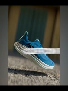 Hoka One One M CLIFTON 10 series รองเท้ากีฬาลำลองน้ำหนักเบาพื้นหนาระบายอากาศสำหรับผู้ชายและผู้หญิง