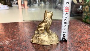 Tượng mèo bằng đồng phong thủy bắt cá chép cao 10cmnặng 0.4kg